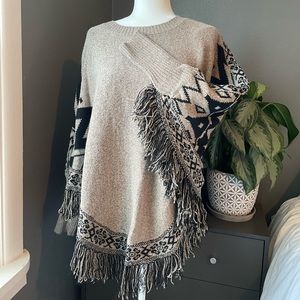 Promesa Western Aztec Poncho Sweater